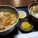 なかのや - 親子丼、850円。