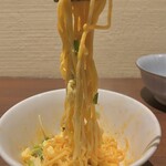 旬菜麺屋 雅流 - 激辛味もタルタルのこってりしたコクが上手く中和してくれます。