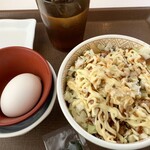 すき家 - 私は気になっていた「お好み牛玉丼・ミニ」を…