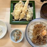 Tsukiji Tentatsu - 黄身のっけ定食