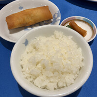 中国四川料理 桃花源 - ご飯と春巻