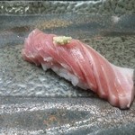 寿司割烹 魚紋 - 本鮪（子鮪）