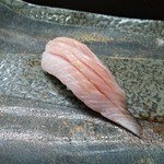 寿司割烹 魚紋 - 鰤（石川産）