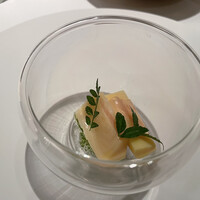 スリオラ - 筍のタパス　薄くスライスしたパンチェッタにモホソース