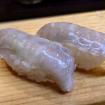 いなせ寿司 - 平目のえんがわ