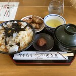 ドライブイン よしだ - 