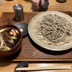 蕎麦切り 春のすけ - かしわせいろ。太打ち。