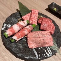 近江うし 焼肉 にくTATSU 青山本店 - 塩もの　盛り合わせ