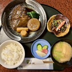 季節料理 利兵衛 - 小鉢・ライス・味噌汁・お新香 付き