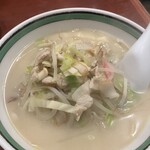 Kinyoutei - 野菜も魚介もたっぷり入ったケチ臭さのないちゃんぽん麺です。