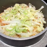 日本料理 華の縁 - 釜炊きのごはん桜海老と春キャベツの炊き込みごはん