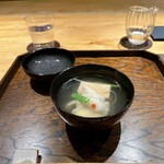 御料理 ふじ田 - お椀：オコゼの葛打ち、胡麻豆腐、うるい、木の芽  