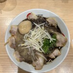 ラーメン匠 - 黒とんこつチャーシュー（１１７０円）味玉＋１００円