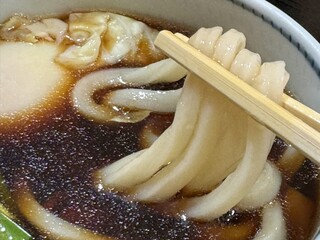 Menshou Kusugami - うどんだとラーメン系つけ麺ほど汁の絡みはありません。