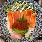 昭和 Dining - ランチ(サーモンいくら丼)