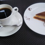 ラ ビストリア - 珈琲、カスタードプリン。