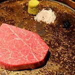 和牛とタン 焼肉 とみ - 