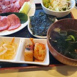 Yakiniku Heijouen - 特選人気三種セット肉増し スープと漬物系