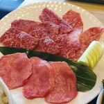 Yakiniku Heijouen - 特選人気三種セット肉増し、お肉アップ