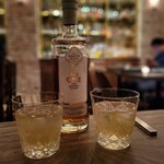 TOKYO Whisky Library - ③このカクテル、むちゃくちゃ美味しかった❗ジンジャエールの辛みと甘さが、メチャクチャ好きで、飲みやすかった❤️