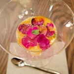 TOKYO Whisky Library - アミューズ 層になっていて、味わいが変わる。下にはハチミツが、、、初っぱなから、唸りました❗