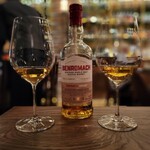 TOKYO Whisky Library - ④ ウイスキーの中でも初めて オーガニック表記を認められた珍しいウイスキー。 オーガニックな素材で作られていて 水とスワリングして水割りになります