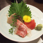 藤吉 - 国産たらを喰べる会(5000円)の刺身盛り合せ。さわら、くろだい、まぐろ