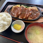 お食事処 たくみ - ポークソテー定食750円