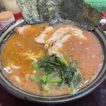 王道家直系 IEKEI TOKYO - ラーメン並(850円)油、濃さ普通