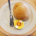 Joi Furu - ランチタイムの無料ブールパン