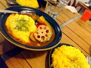 Shiei To Kare Ando Nishi Jin Kare Webu - ふわとろオムチーズと野菜のスープカレー