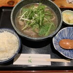 240485389 - 生ミンククジラハリハリ豆腐定食(日替わり)。