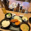 松のや - 「得朝ささみ&コロッケ定食(豚汁変更)」(590円)