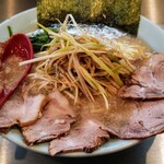 ラーメンショップ椿 - ネギチャーシューメン