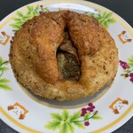 パン工房クルール - スパイシーチーズカレーパン　２９０円