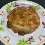 パン工房クルール - オニオンベーコンチーズチャバタ　２９０円