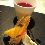 ラール・エ・ラ・マニエール - ビーツとオレンジのスープ／黄色ビーツ＋モッツァレラ＋パンチェッタ