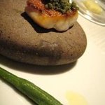 ラール・エ・ラ・マニエール - 高知県室戸の金目鯛 京おくら　オリーブとのみじん切り＋ケイパー。(UP)