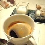 ラール・エ・ラ・マニエール - 食後のCoffeeにはジンまで付いてきちゃう！
