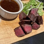 プライベート個室×肉バル バーデンバーデン - 道産牛ランプステーキ100g¥1500