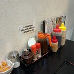 とんかつ 彩かつ - 卓上