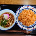 梅南 更科 - 令和6年3月 ランチタイム(11:00〜15:00)
            日替わりセット 税込900円
            チキンライス、ミニ蕎麦