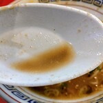 ひろちゃんラーメン - 随が溶け出たスープ