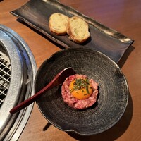 生粋 - ユッケのブルスケッタ