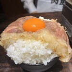 黒毛和牛とタンとハラミ 焼肉ごりちゃん 心斎橋店 - サーロイントリュフすき焼き TKG