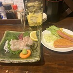 五丁目大衆酒場 極楽屋 中野店 - 真鯛昆布締めとハムカツ