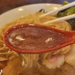 麺や 紡 - スープ