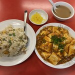 上海飯店 - 麻婆豆腐チャーハン¥930