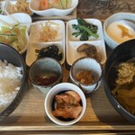 韓国家庭料理 青山 - 