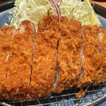 とんかつ檍 - 上ロースは２００ｇです